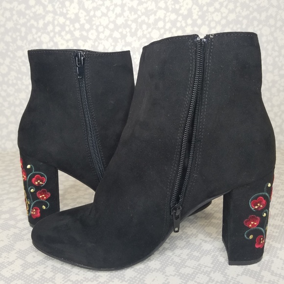 Report Sierra Black Embroidered Heel Suede Booties - Picture 7 of 8